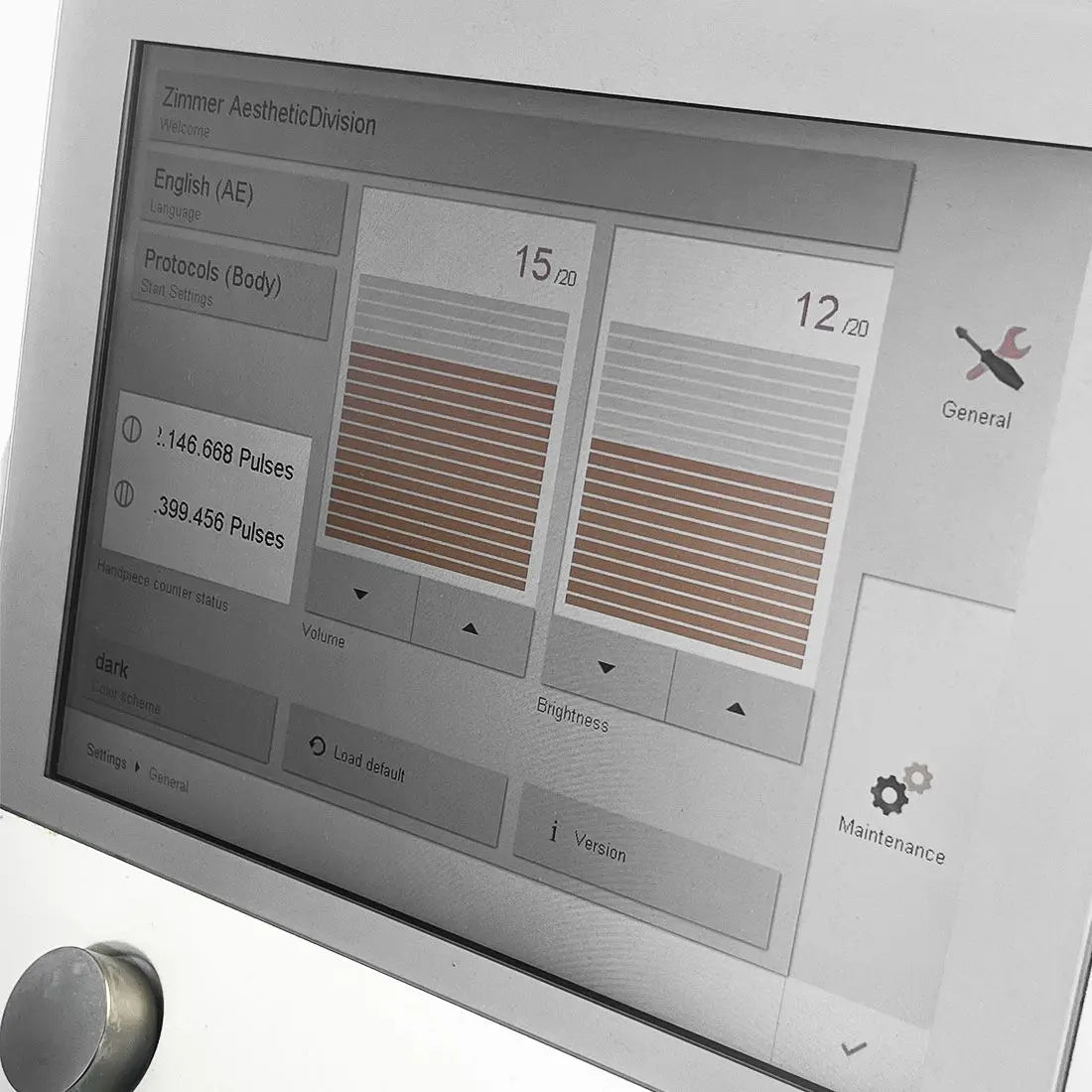 2016 Zimmer ZWave Pro Cellulite Treatment Body Contouring System 2.1m Pulses 399k Pulses Sol International Medical