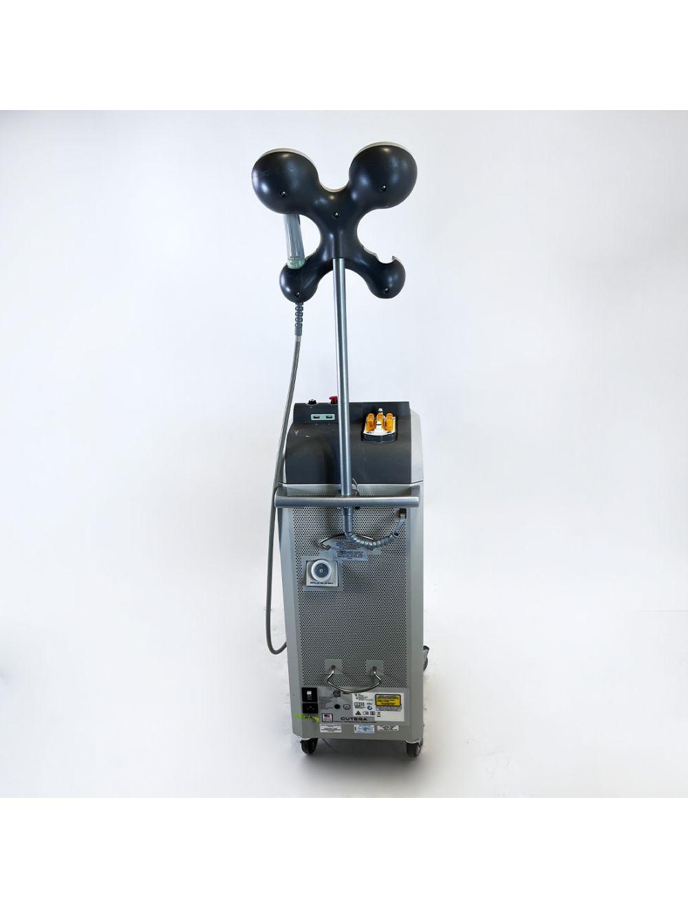 2012 Cutera Xeo Nd:Yag 1064 Laser System Nd Yag Handpiece Skin Acne Scars Cutera